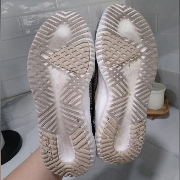 [H470] Adidas Women’s Tubular Shadow Flyknit Runners, Size 6.5 - Picture 5 of 6